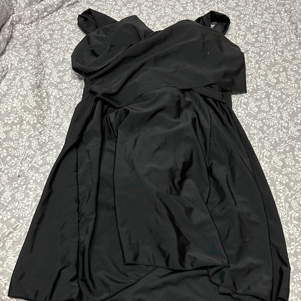 Classic Black Women's Dress - Elegant Sleeveless Design